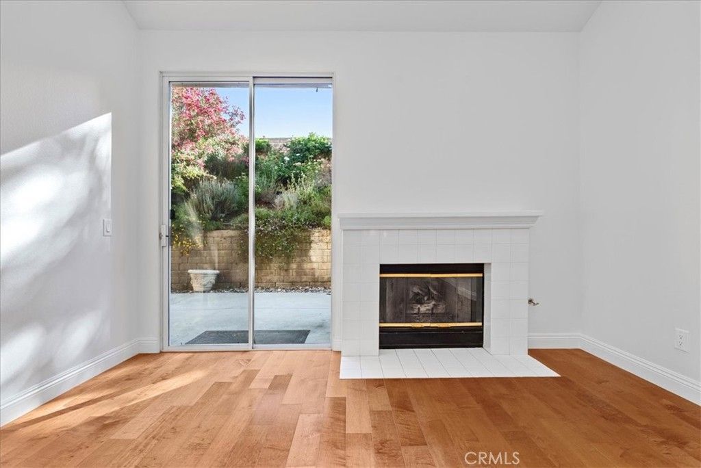 Empty room, Fireplace, Interior, Wood Texture Flooring