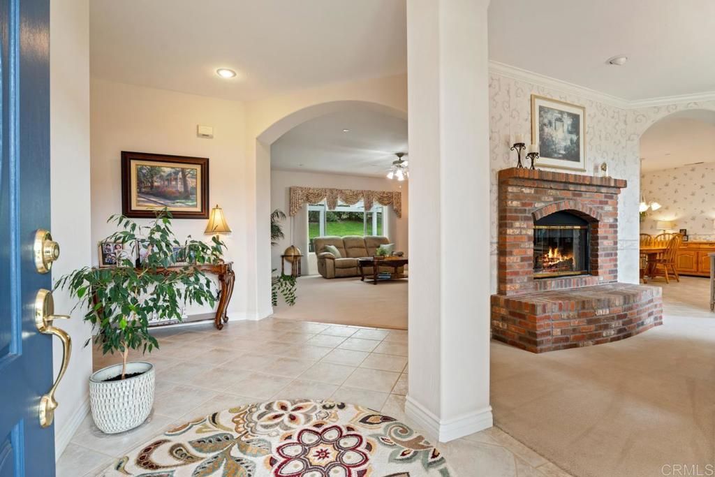 Fireplace, Interior, Living room, Recessed Lighting