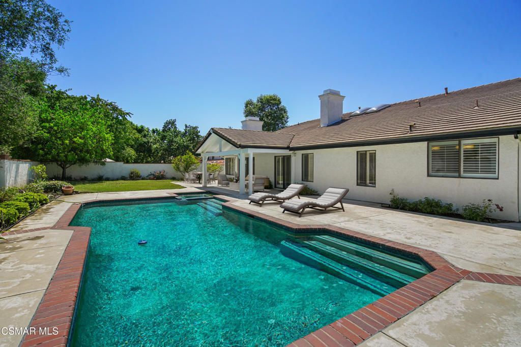 Exterior, Pool