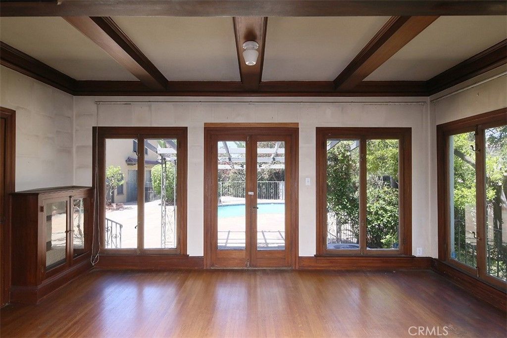 Empty room, Interior, Wooden Beams, Wood Texture Flooring