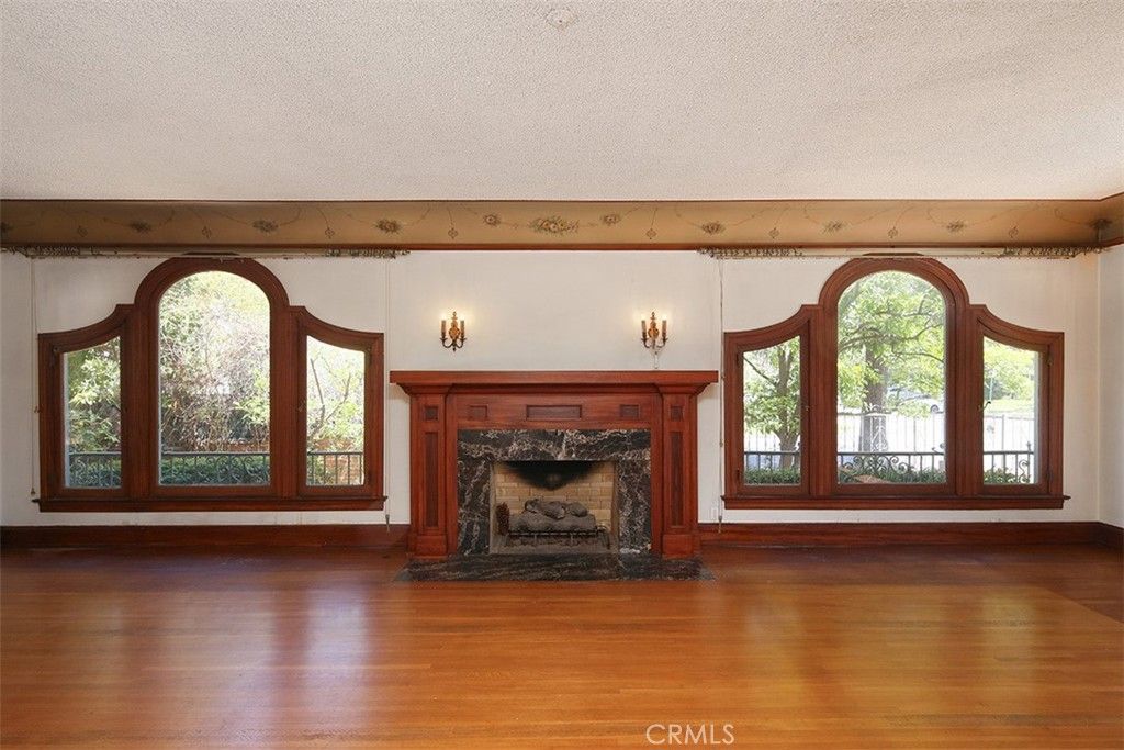 Empty room, Fireplace, Interior, Wood Texture Flooring