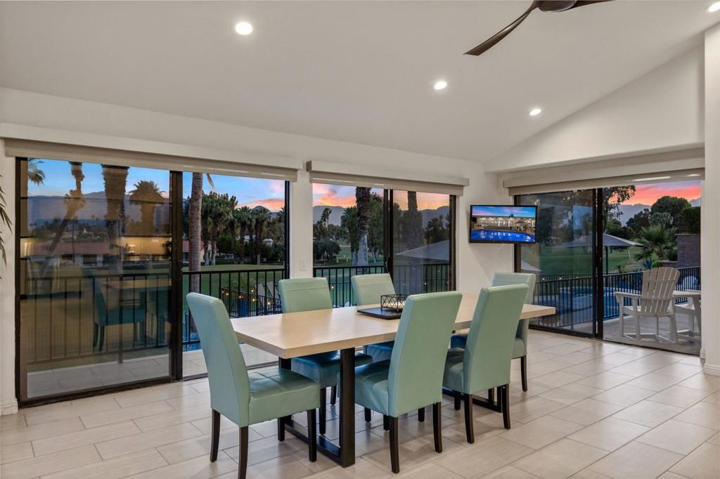 Dining room, Interior, Recessed Lighting