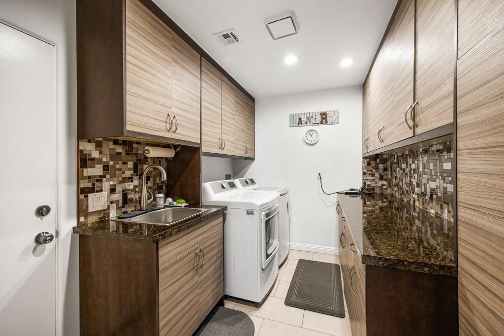 Interior, Recessed Lighting, Washer
