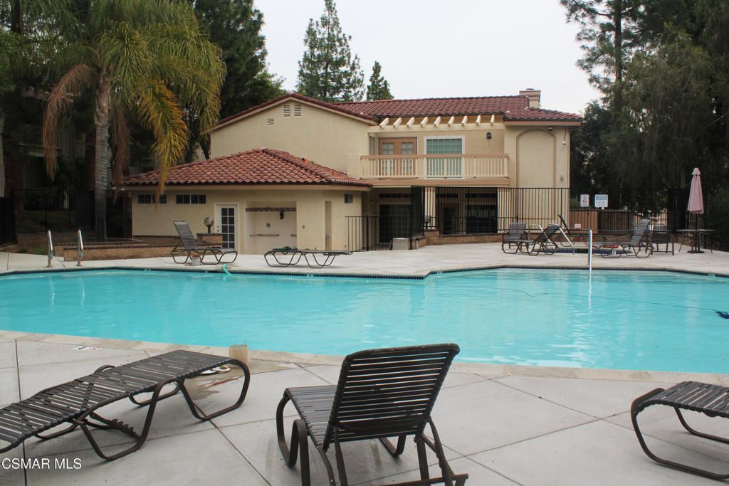Exterior, Pool