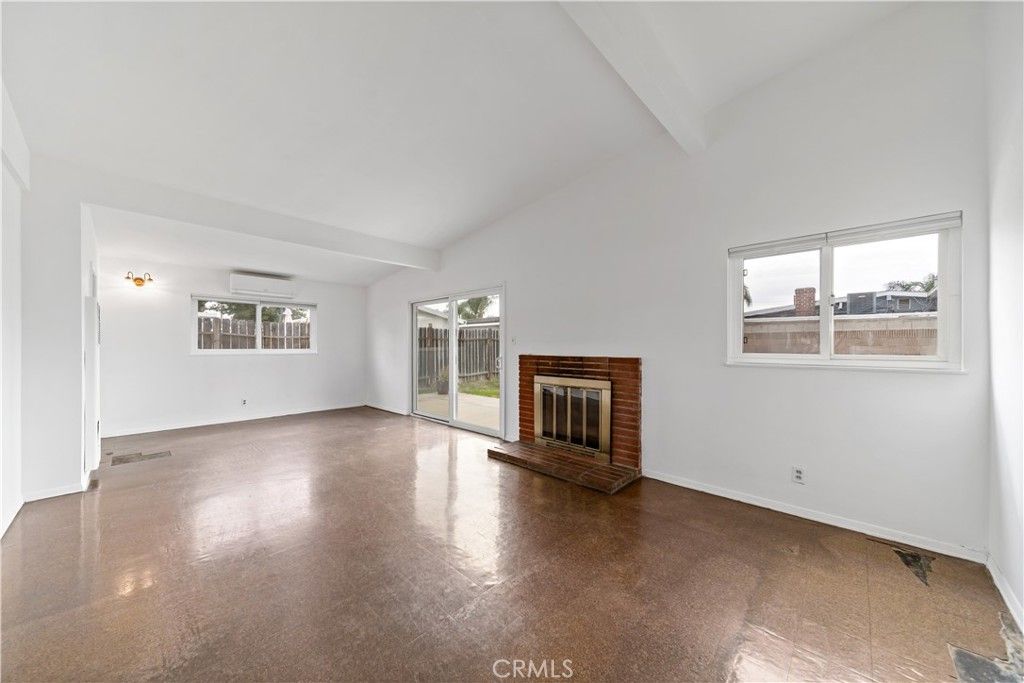 Empty room, Fireplace, Interior