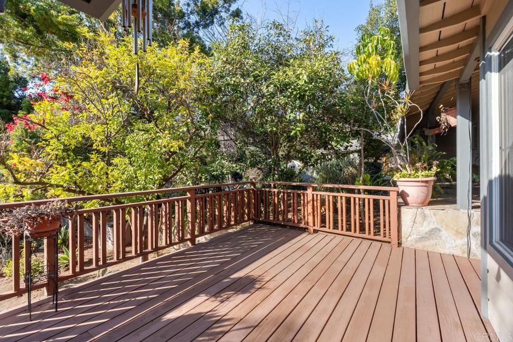 Exterior, Wood Texture Flooring