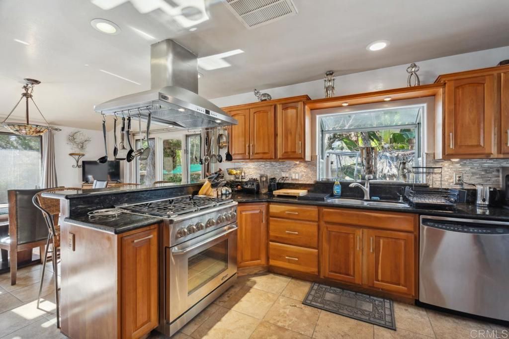 Interior, Kitchen, Pendant Lights, Recessed Lighting, Stainless Steel Appliances