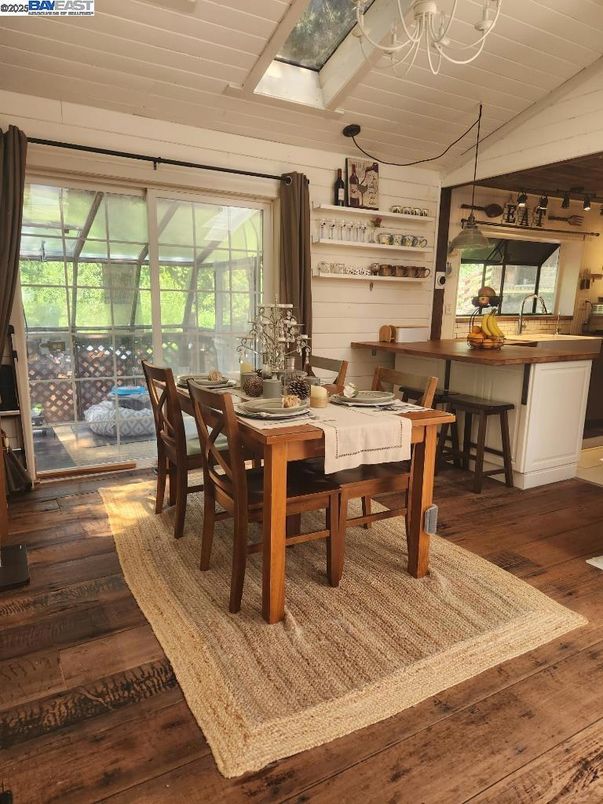 Dining room, Interior, Sun Room, Wood Texture Flooring