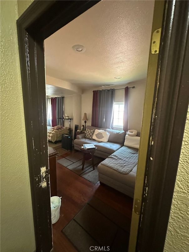 Bathroom, Interior, Living room, Recessed Lighting, Wood Texture Flooring