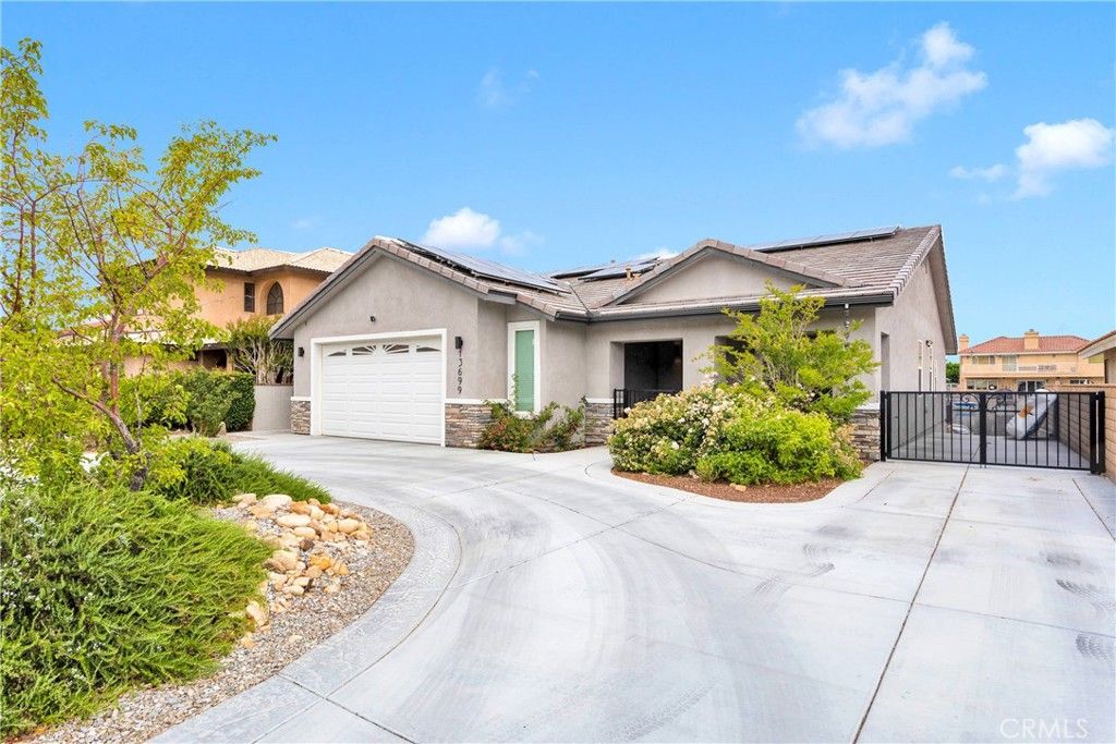 Attached, Exterior, Facade, Solar Panels, Ranch