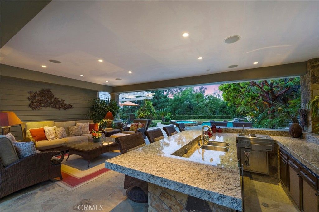 Exterior, Recessed Lighting