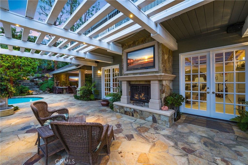 Exterior, Fireplace, Pool