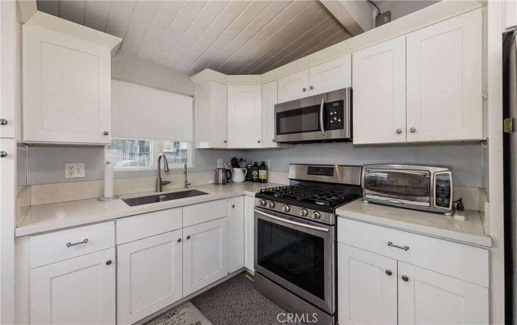 Interior, Kitchen, Stainless Steel Appliances