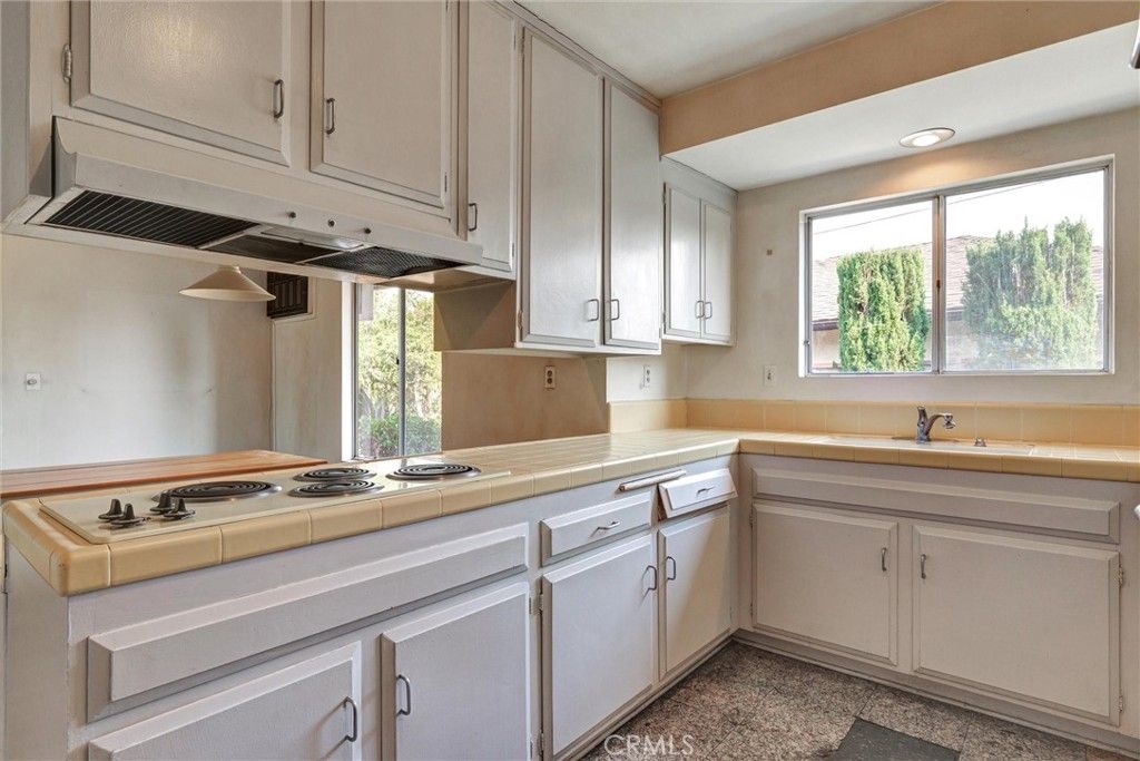 Interior, Kitchen, Recessed Lighting, Tile Countertops