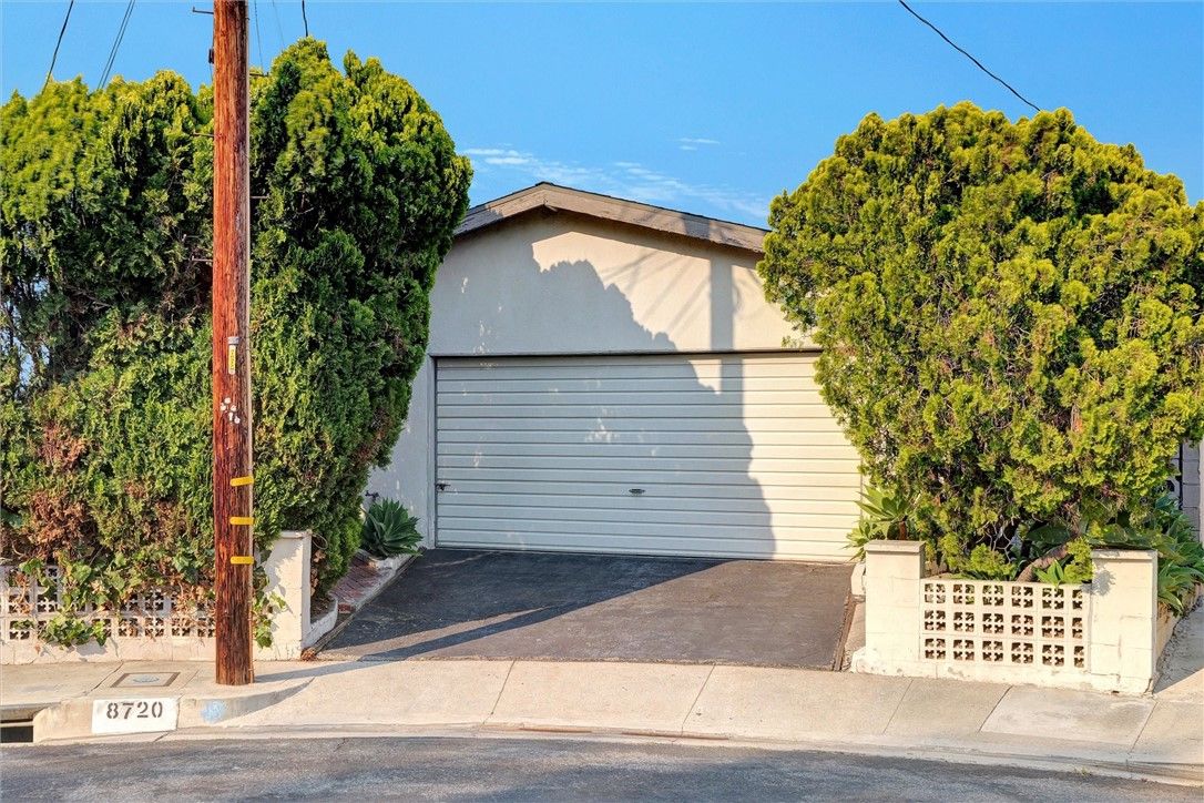 Detached Garage, Exterior