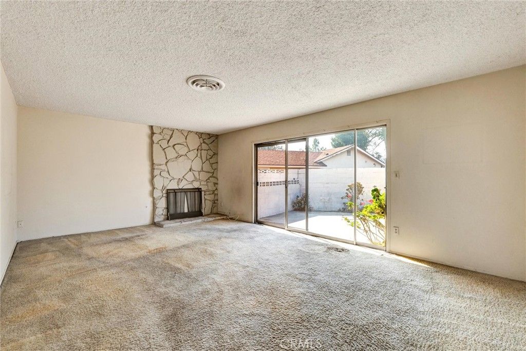 Empty room, Fireplace, Interior