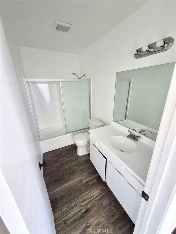 Bathroom, Dual Sink Vanities, Interior, Wood Texture Flooring