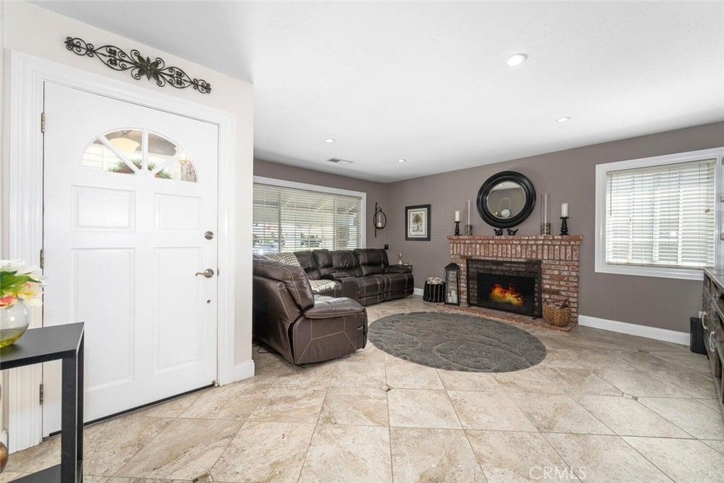 Fireplace, Interior, Living room, Recessed Lighting