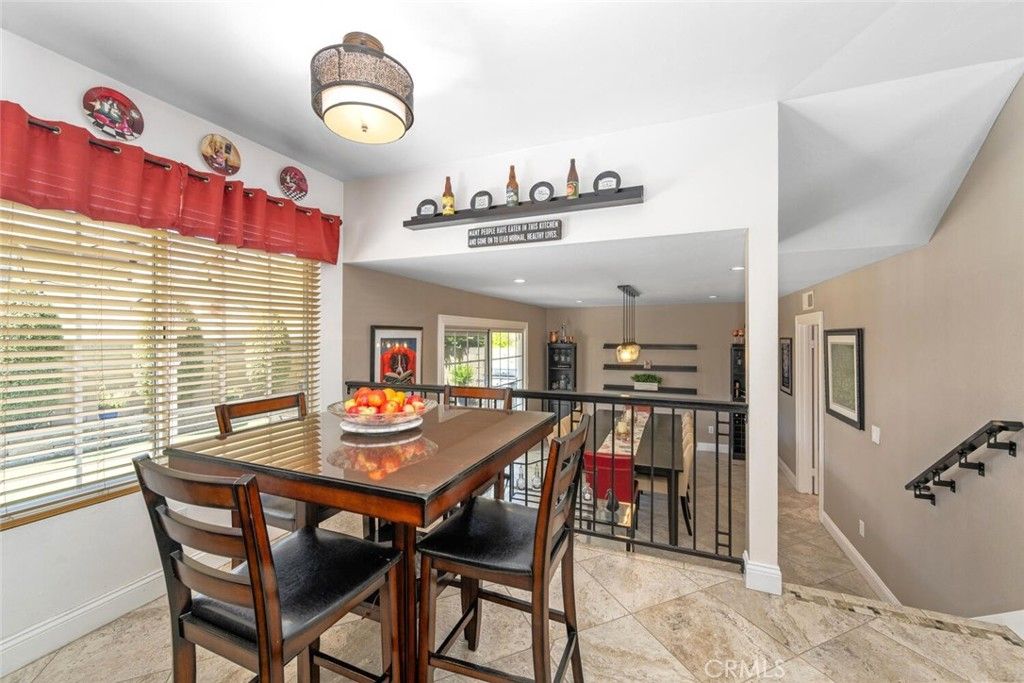 Dining room, Interior, Pendant Lights, Recessed Lighting