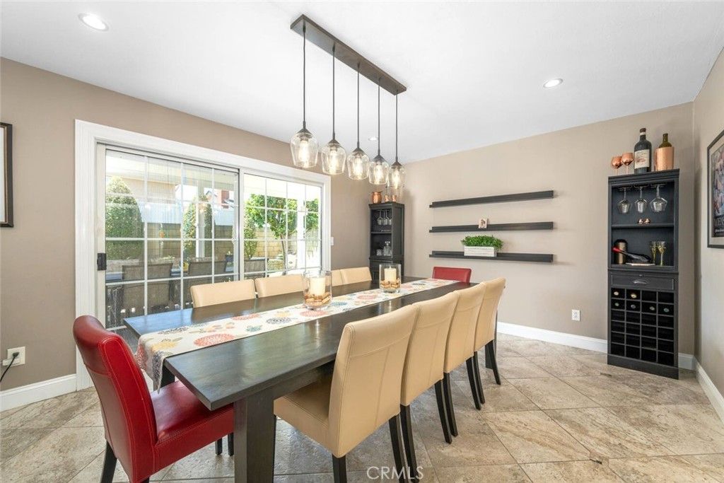 Dining room, Interior, Pendant Lights, Recessed Lighting