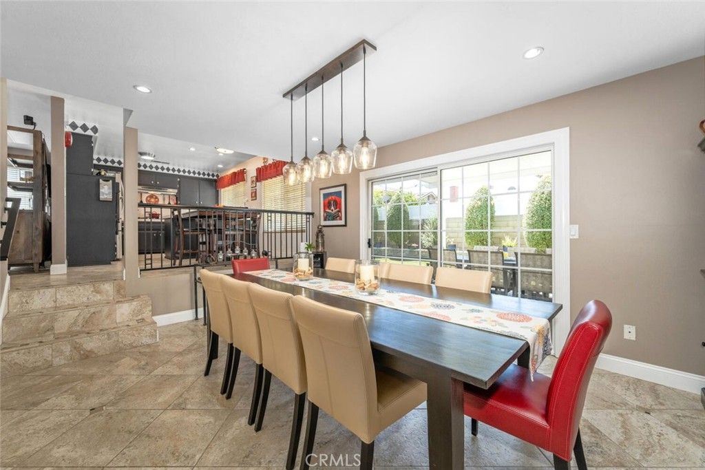 Dining room, Interior, Pendant Lights, Recessed Lighting