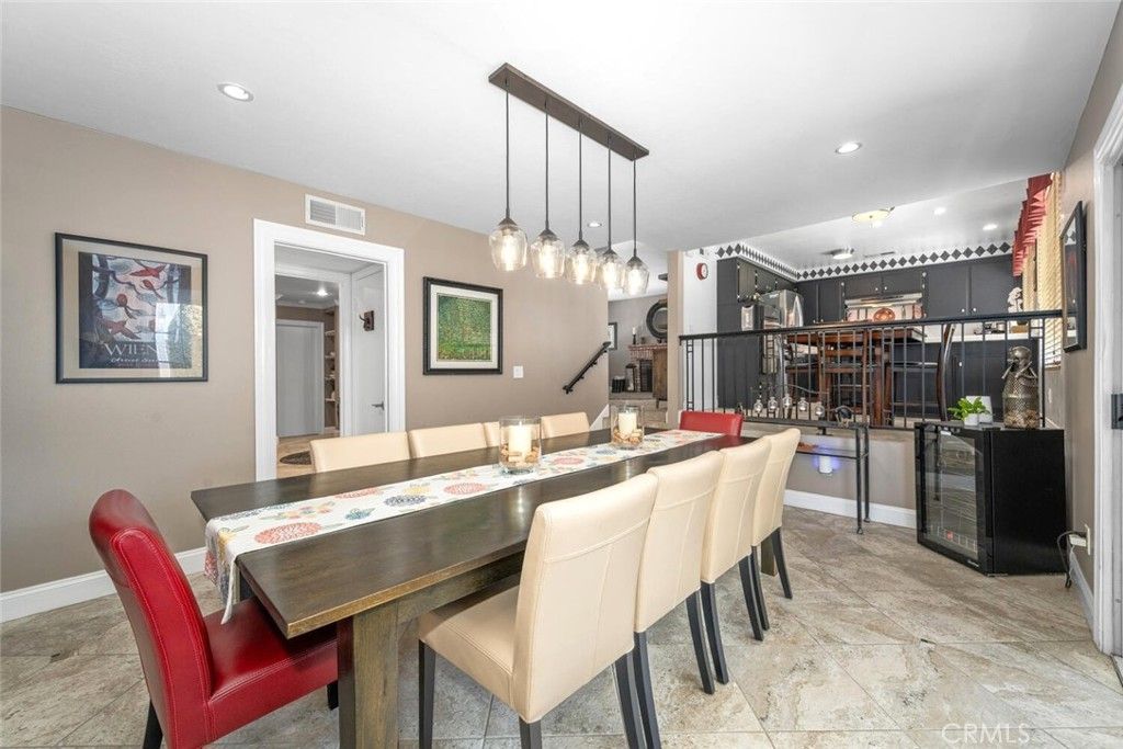 Dining room, Interior, Pendant Lights, Recessed Lighting