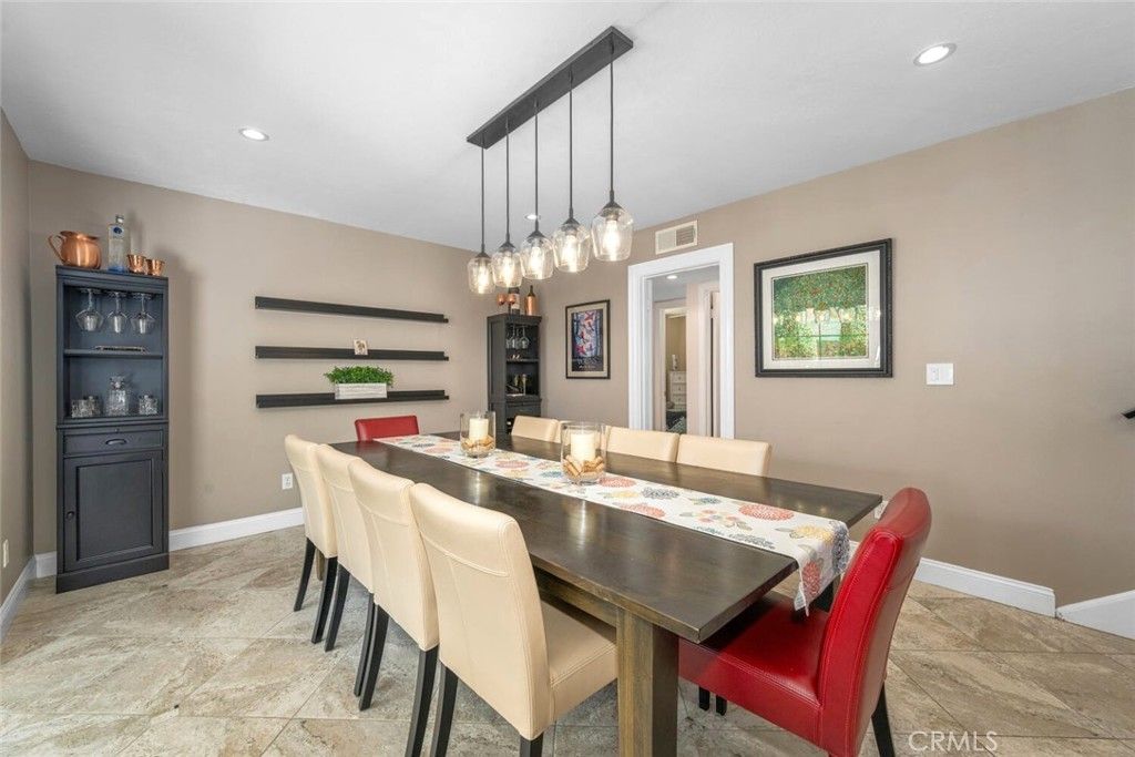 Dining room, Interior, Pendant Lights, Recessed Lighting