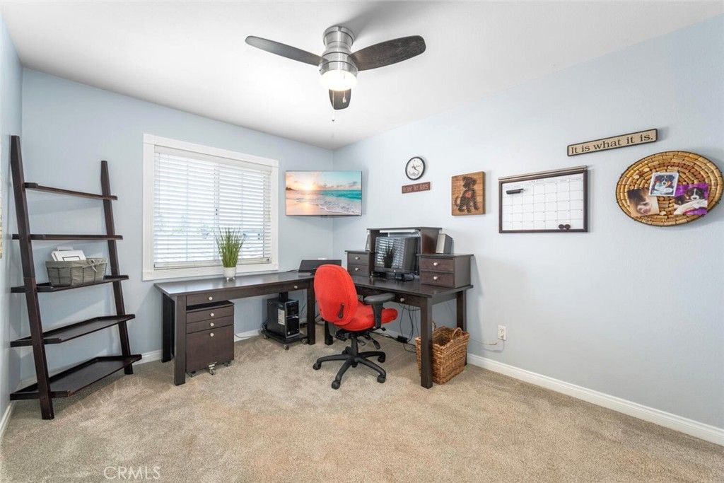 Home Office, Interior