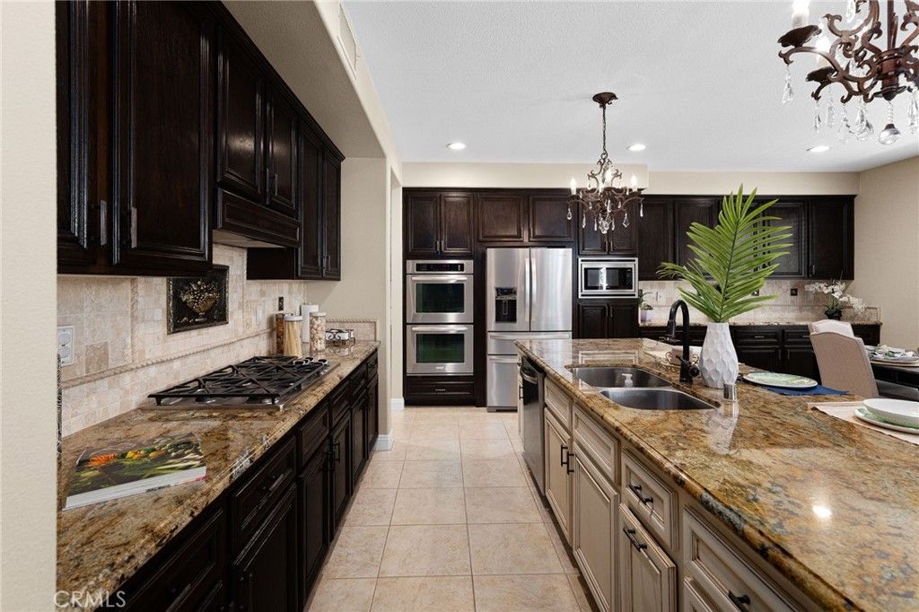 Chandelier, Interior, Kitchen, Recessed Lighting, Stainless Steel Appliances
