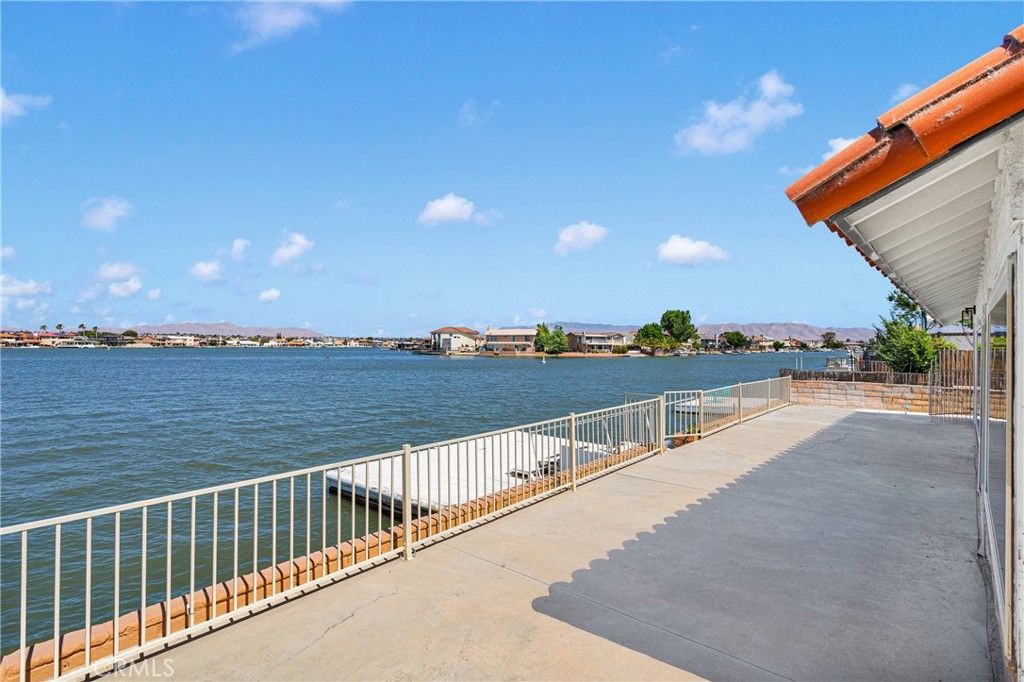 Exterior, Water