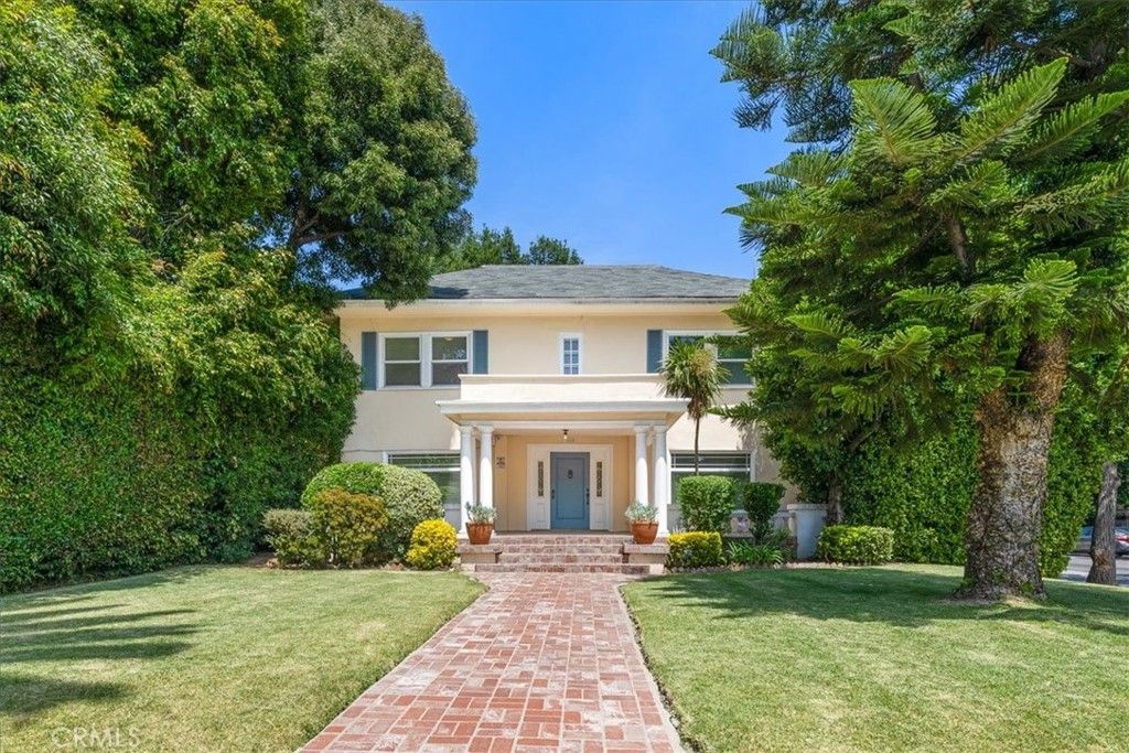 Backyard, Exterior, Facade, American Foursquare