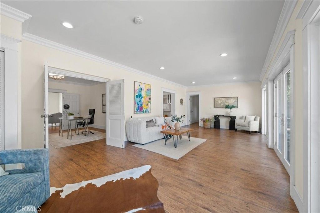 Dining room, Interior, Living room, Recessed Lighting, Wood Texture Flooring