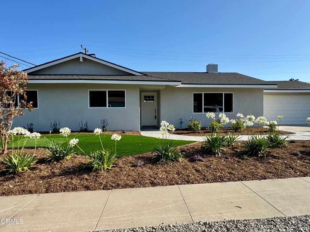 Attached, Exterior, Facade, Ranch