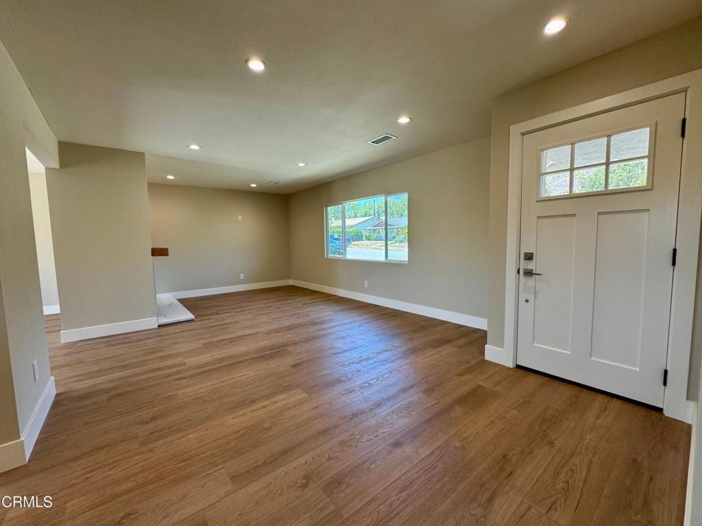 Empty room, Interior, Recessed Lighting, Wood Texture Flooring