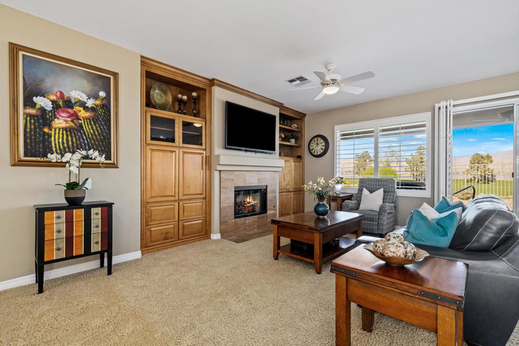Fireplace, Interior, Living room