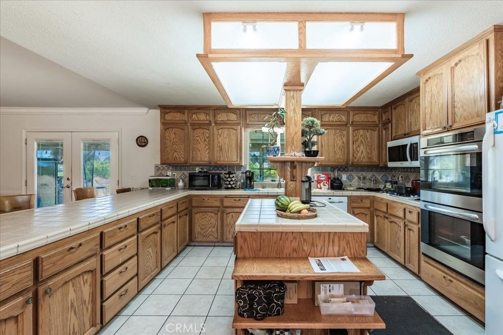 Interior, Kitchen, Tile Countertops