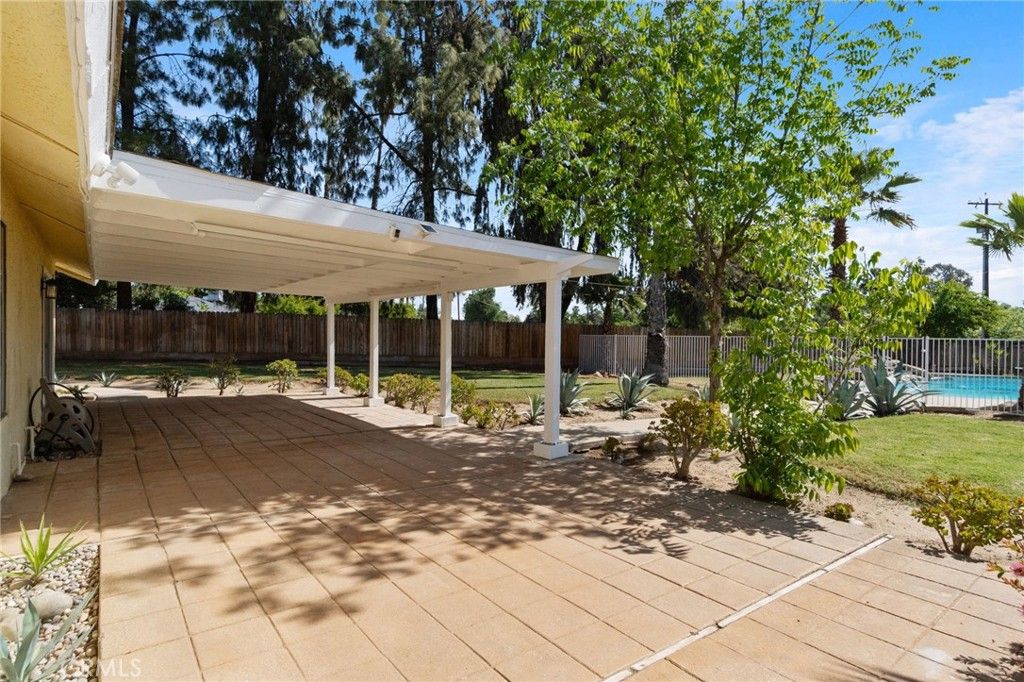 Backyard, Exterior, Pool