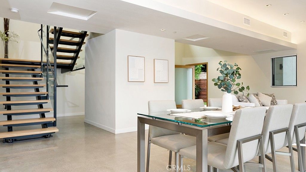 Dining room, Interior, Recessed Lighting