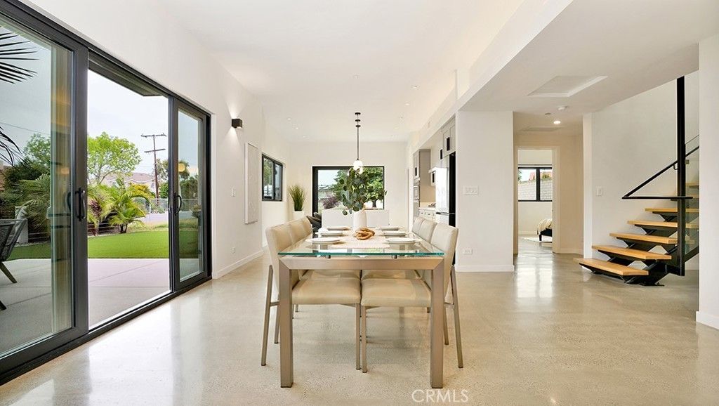Dining room, Interior, Pendant Lights, Recessed Lighting