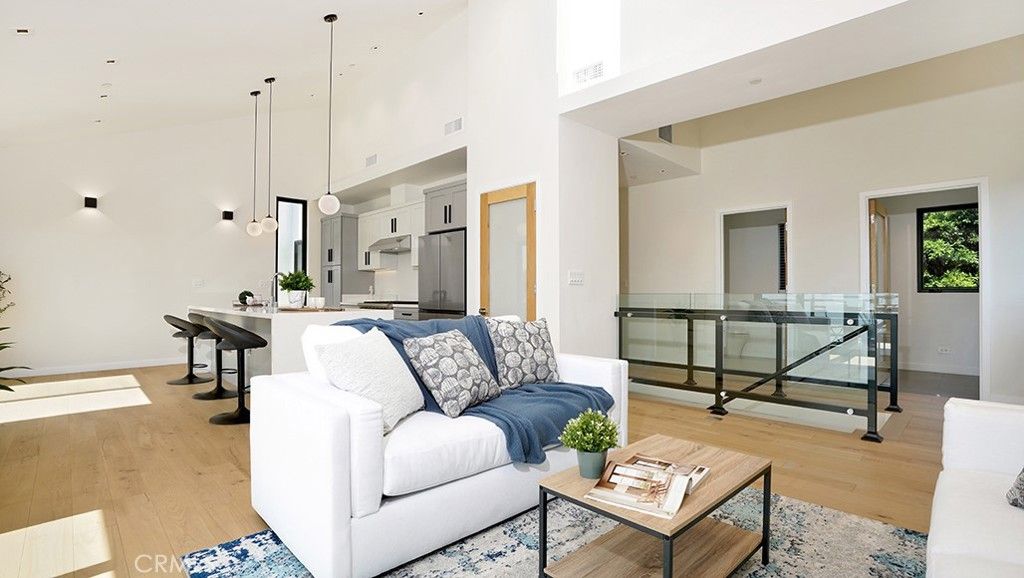 Interior, Kitchen, Living room, Pendant Lights, Recessed Lighting, Wood Texture Flooring