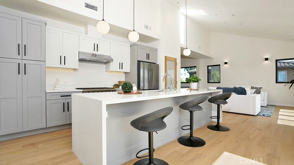 Interior, Kitchen, Living room, Pendant Lights, Recessed Lighting, Stainless Steel Appliances, Wood Texture Flooring