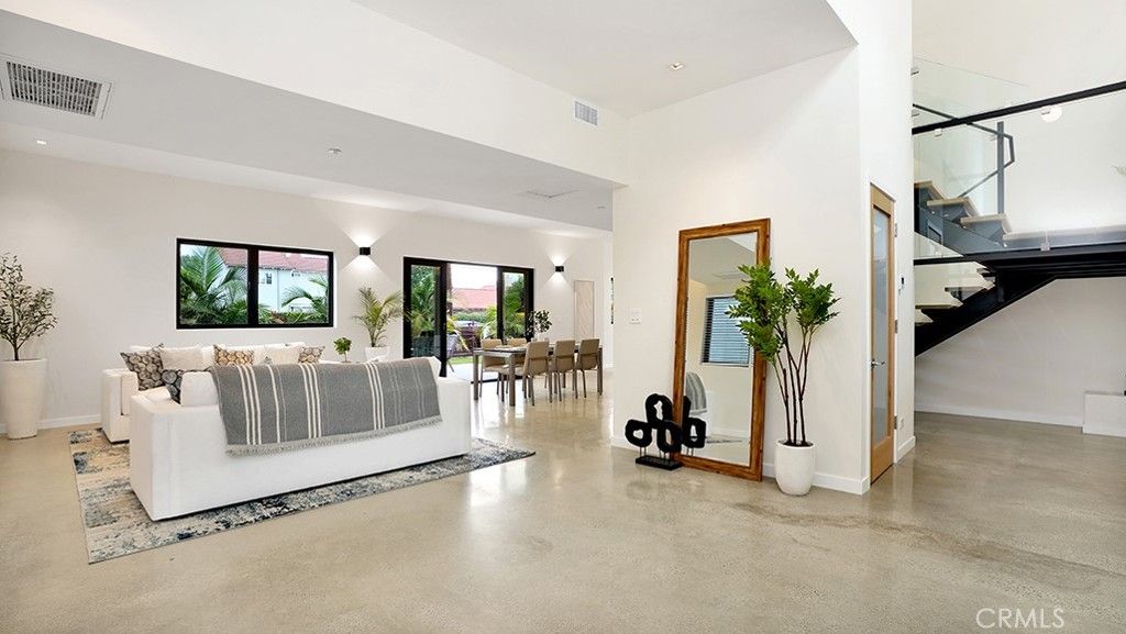 Dining room, Interior, Living room, Recessed Lighting