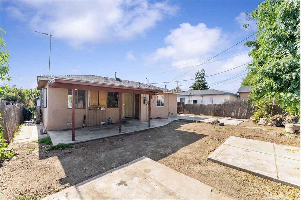 Backyard, Exterior