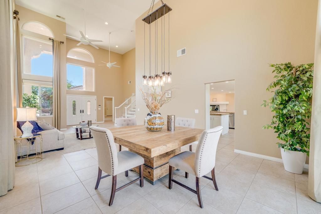 Dining room, Interior, Living room, Pendant Lights, Recessed Lighting