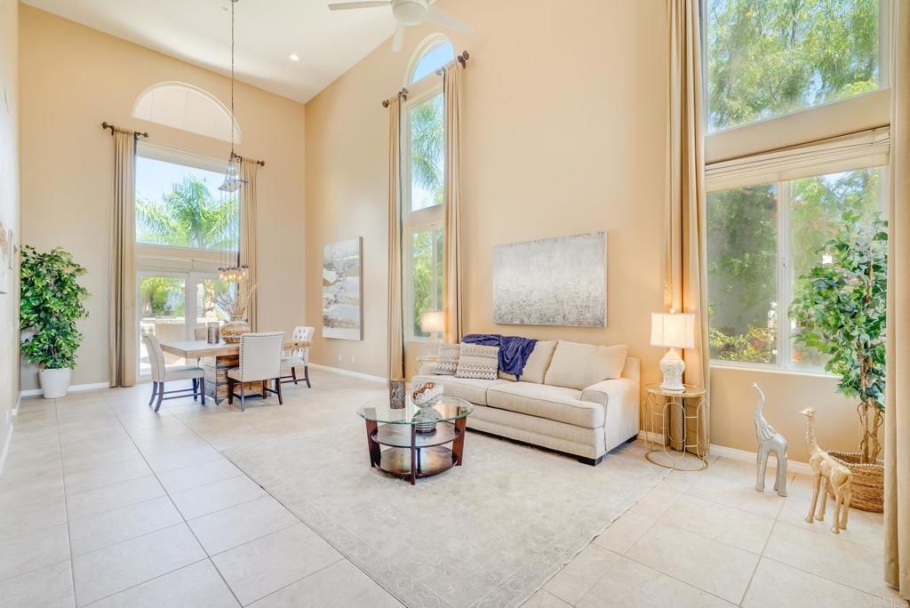 Dining room, Interior, Living room, Pendant Lights, Recessed Lighting