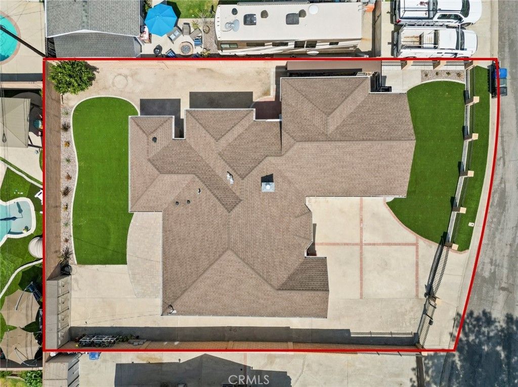 Exterior, Drone
