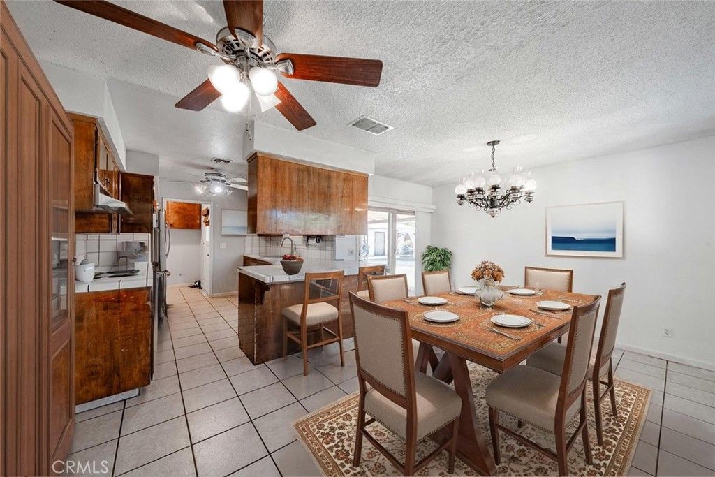 Chandelier, Dining room, Interior, Kitchen