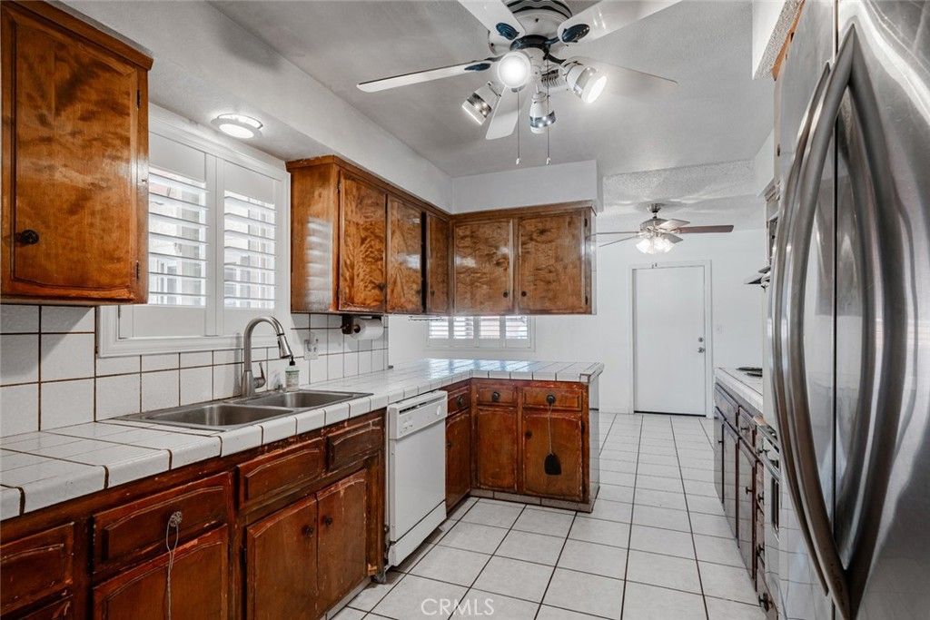 Interior, Kitchen, Tile Countertops