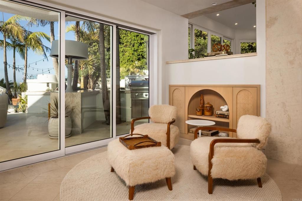 Fireplace, Interior, Recessed Lighting