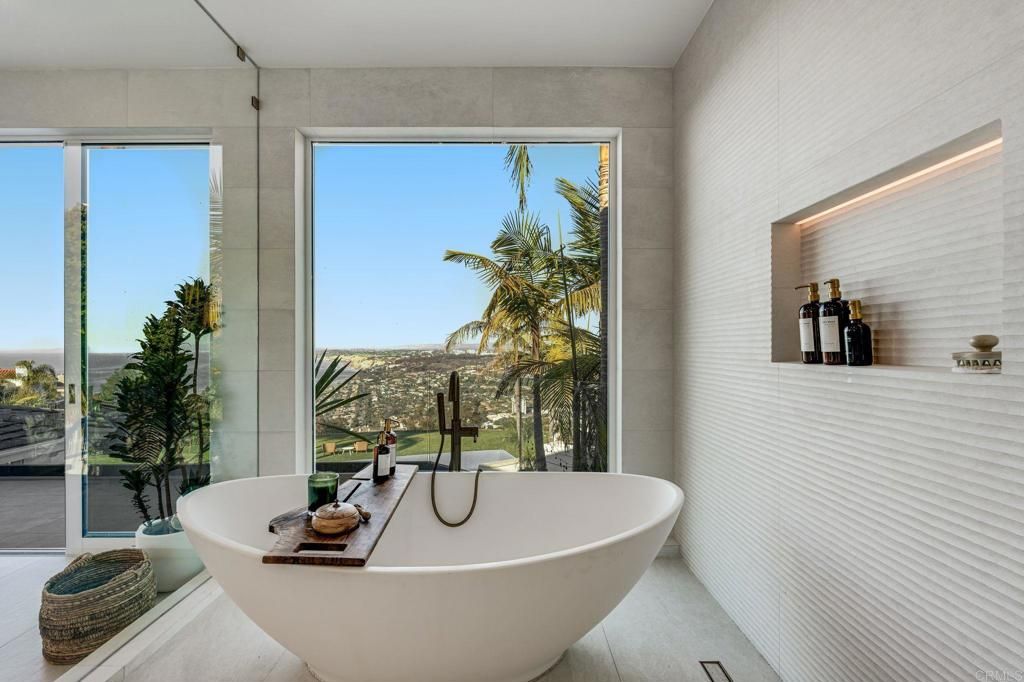 Bathroom, Free Standing Baths, Interior, Water